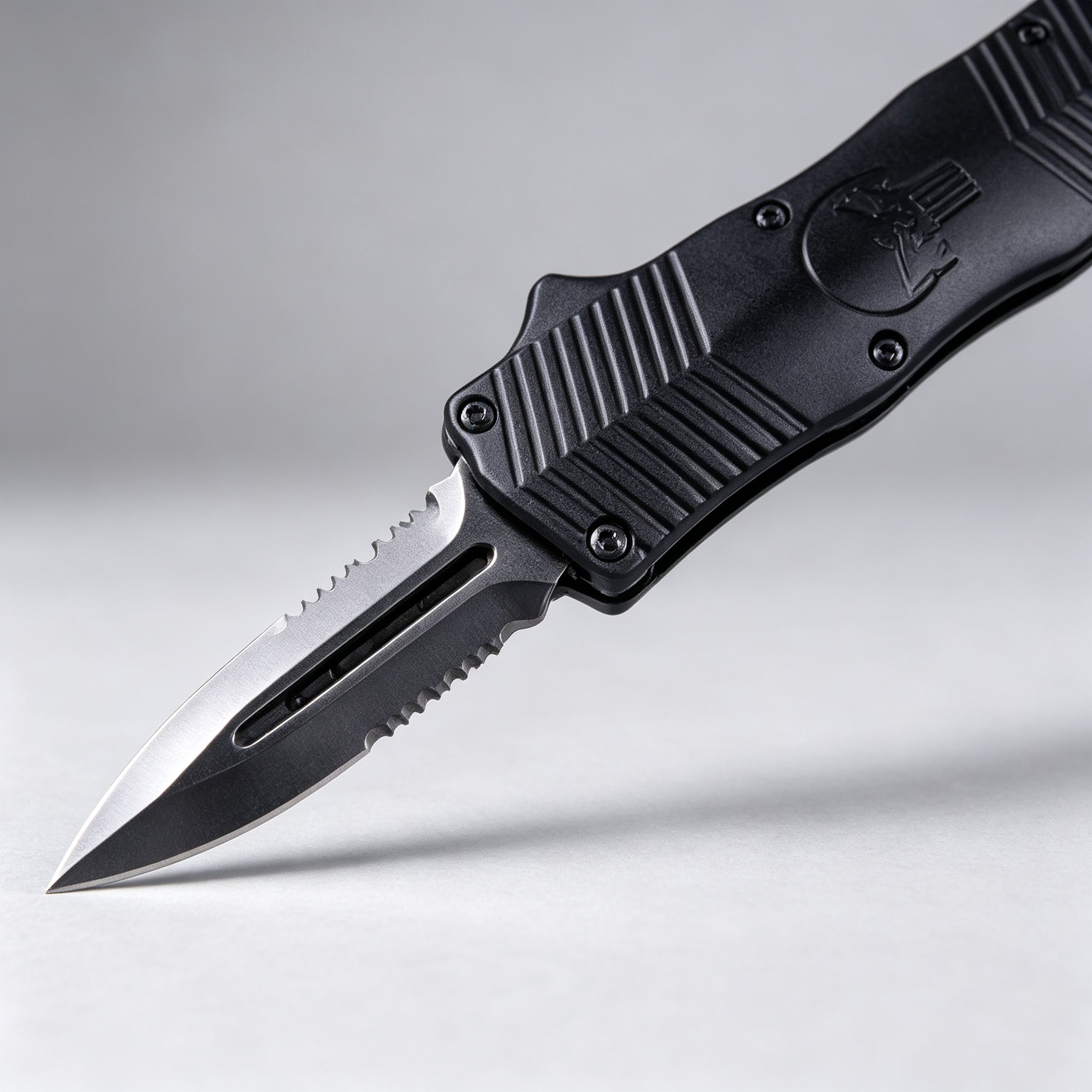 F145-10 Folding Knife Double-Edge Serrated – 170mm · 210g — view 3