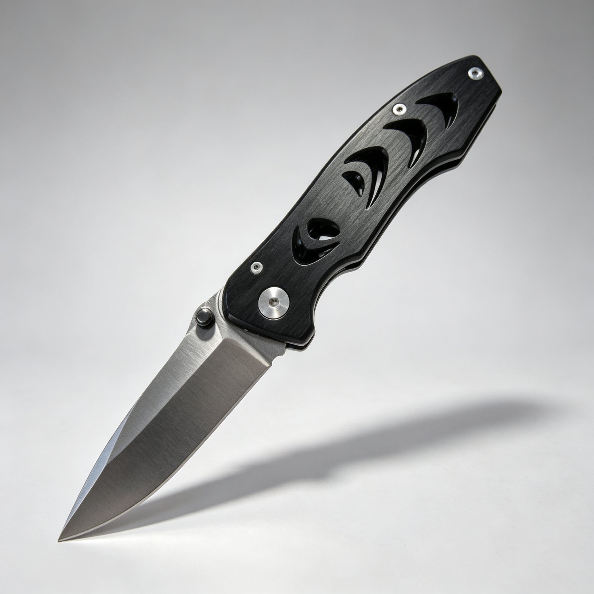 Cicada Bearing Folding Knife – 79g — view 2